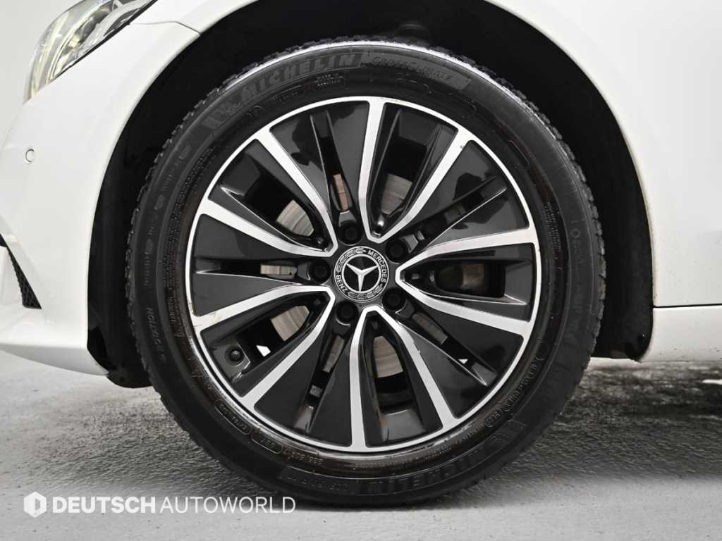 Mercedes Benz C Class - Vista 7
