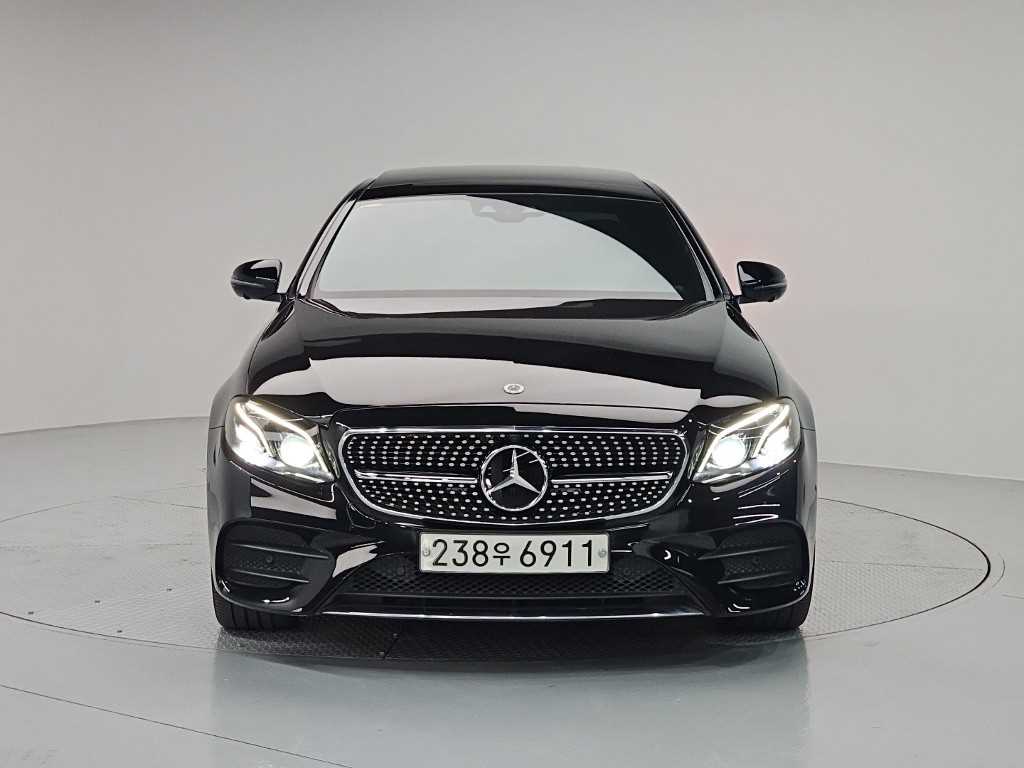 Mercedes Benz E class - Vista 2