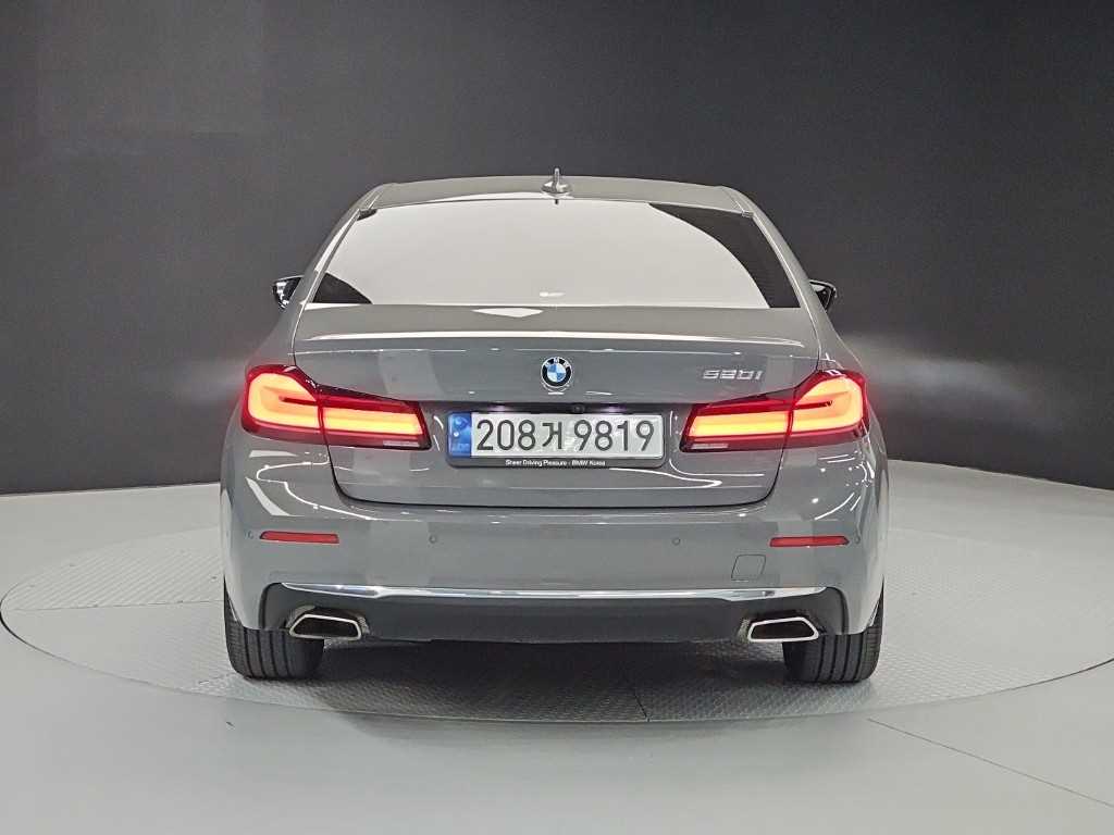 BMW 5 Series - Vista 3