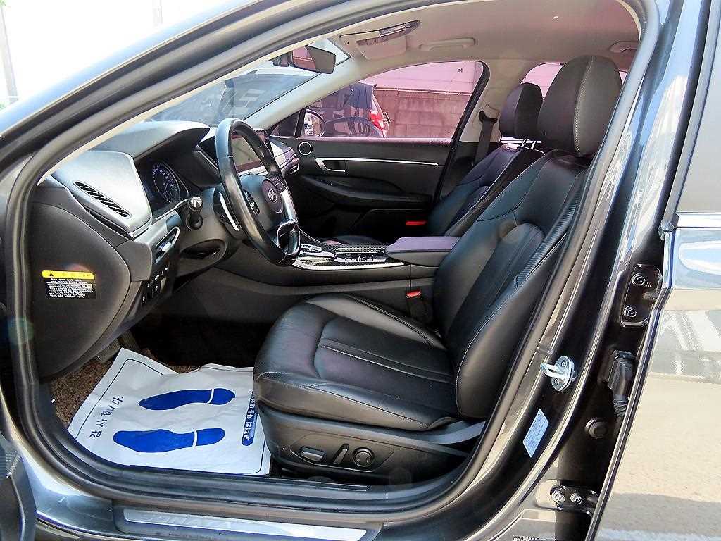 HYUNDAI Sonata - Vista 7
