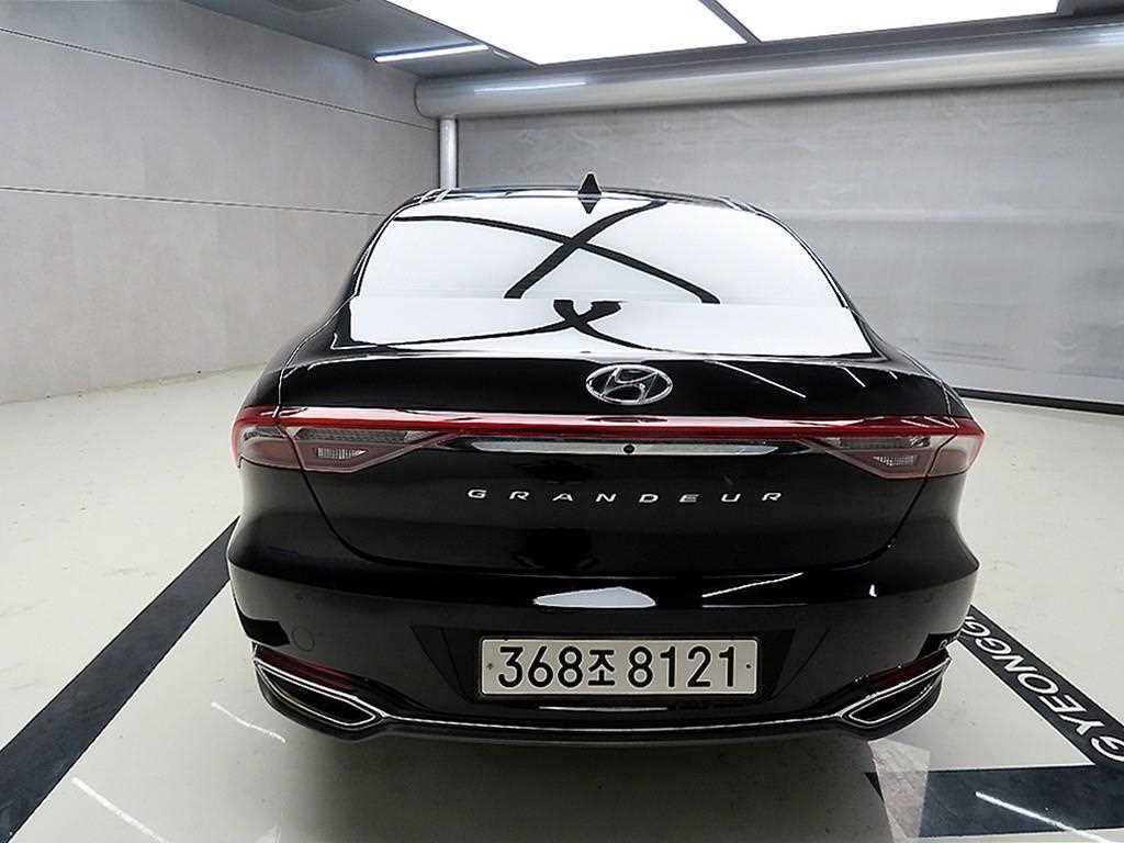 HYUNDAI Grandeur - Vista 3