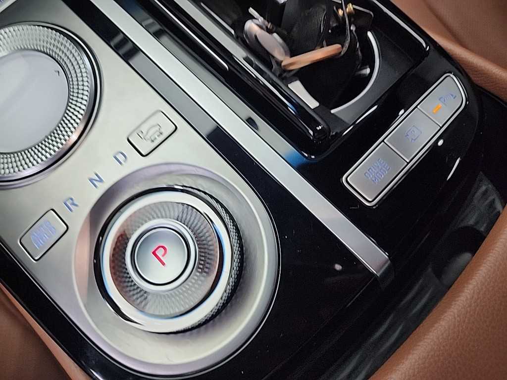 Genesis G80 - Vista 10