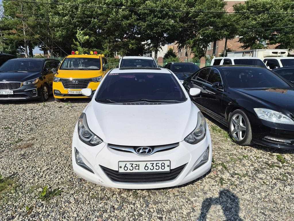 HYUNDAI Avante 2014 Blanco - Importación desde Corea - HF Imports Iquique - Foto 1