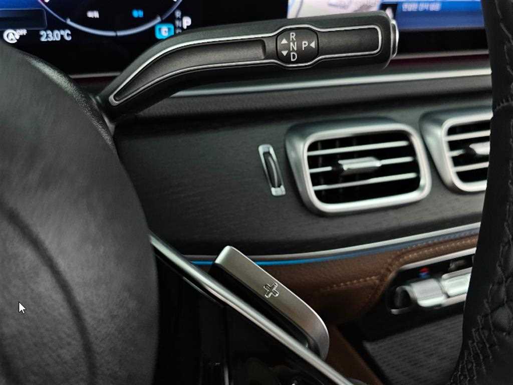 Mercedes Benz GLE Class - Vista 11