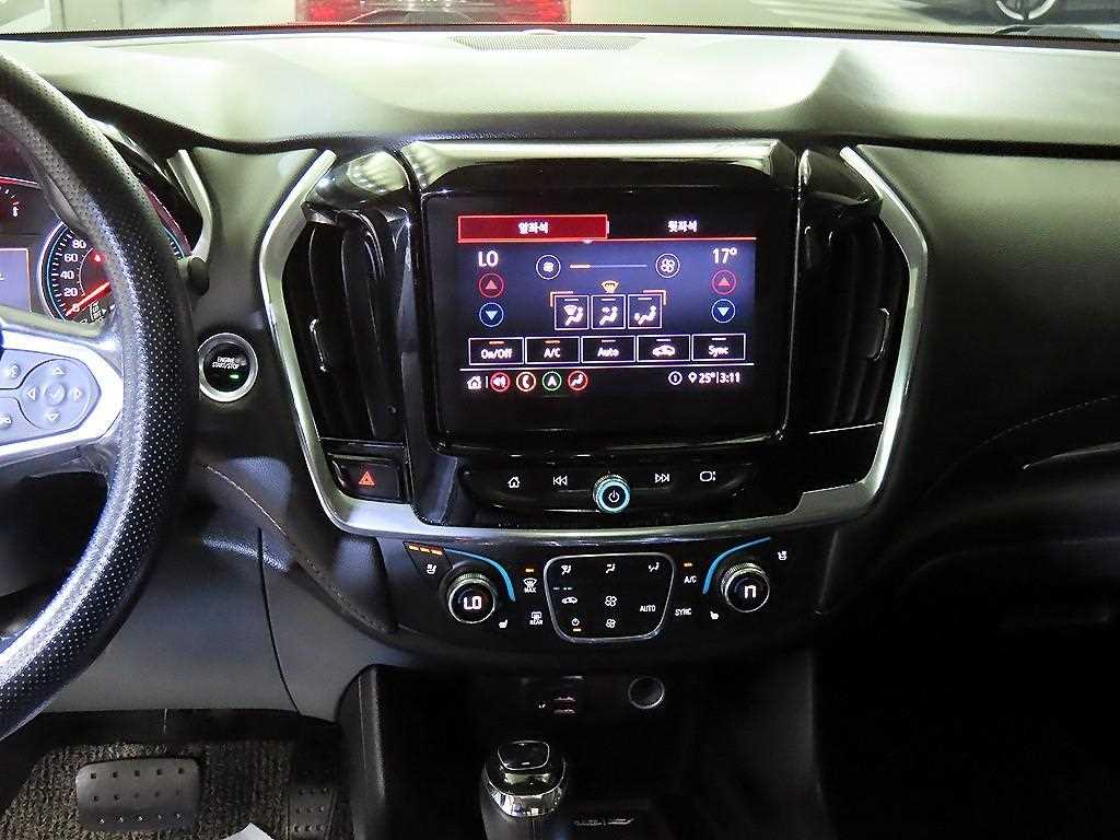 Chevrolet Travers 2020 Negro - Importación desde Corea - HF Imports Iquique - Foto 13