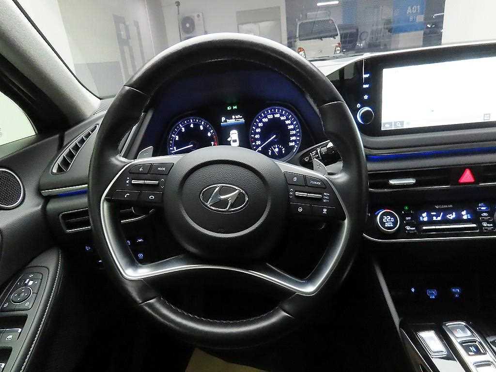 HYUNDAI Sonata - Vista 9
