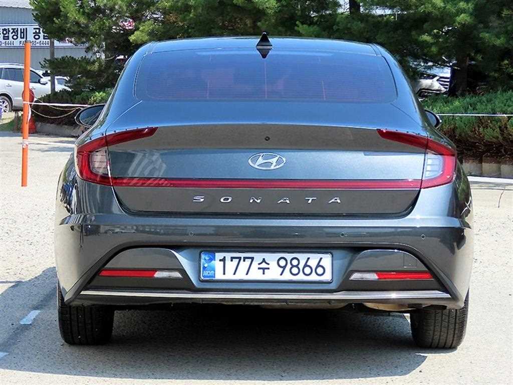 HYUNDAI Sonata - Vista 6