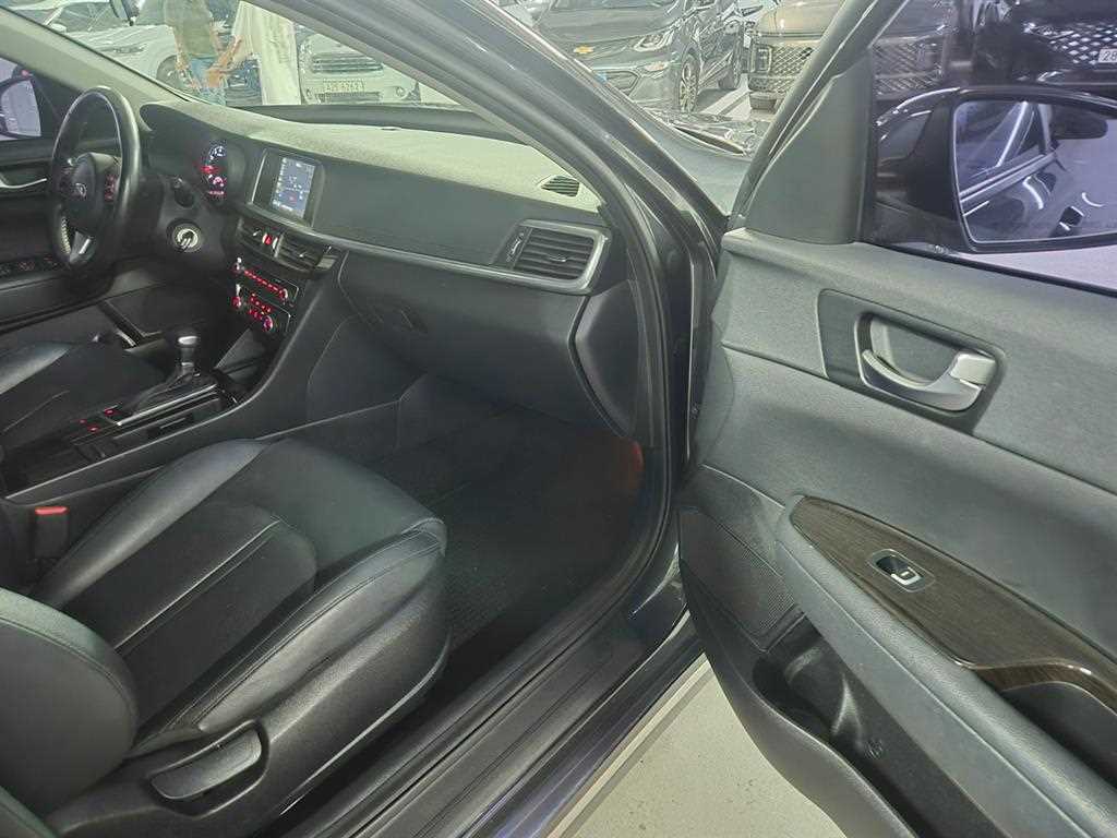 KIA K5 - Vista 12