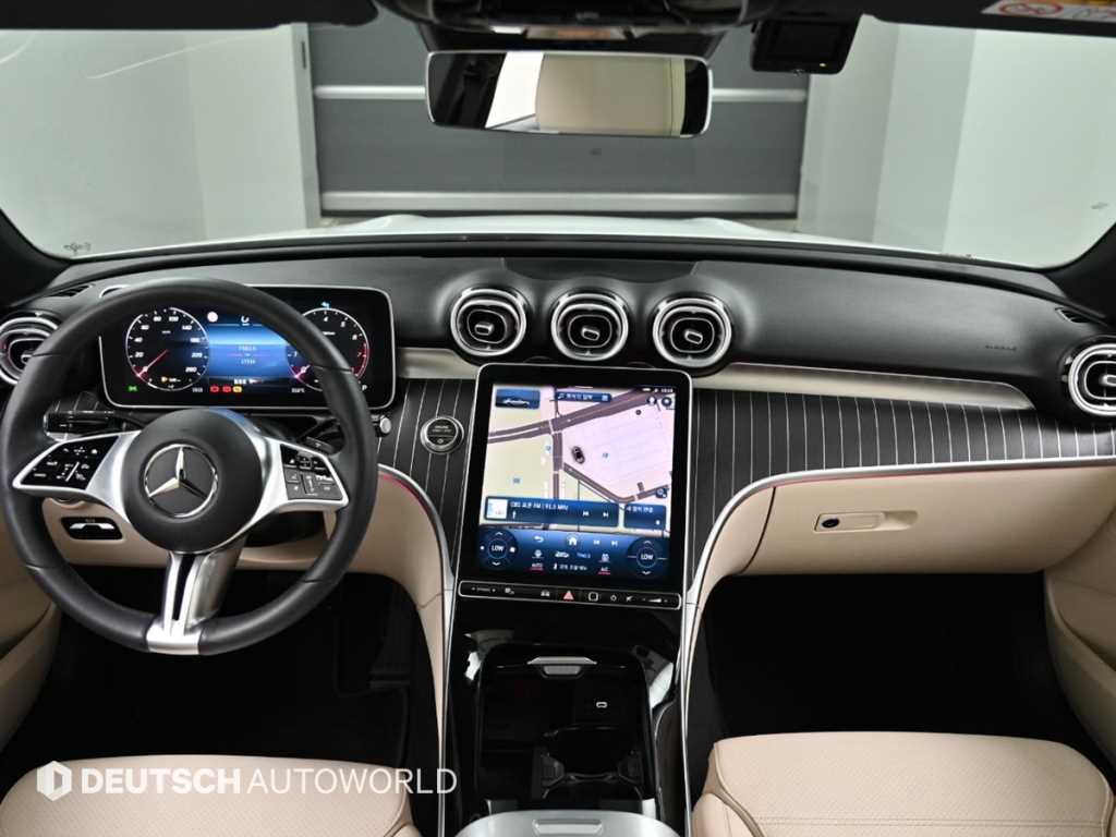 Mercedes Benz C Class - Vista 9