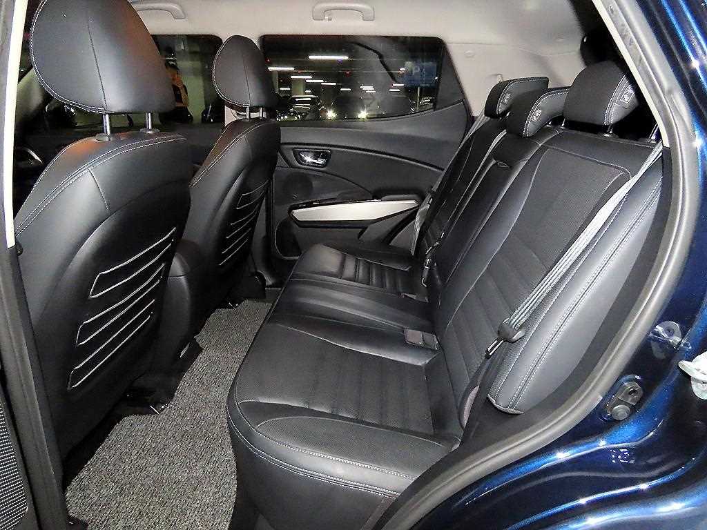 Ssangyong Tivoli - Vista 9