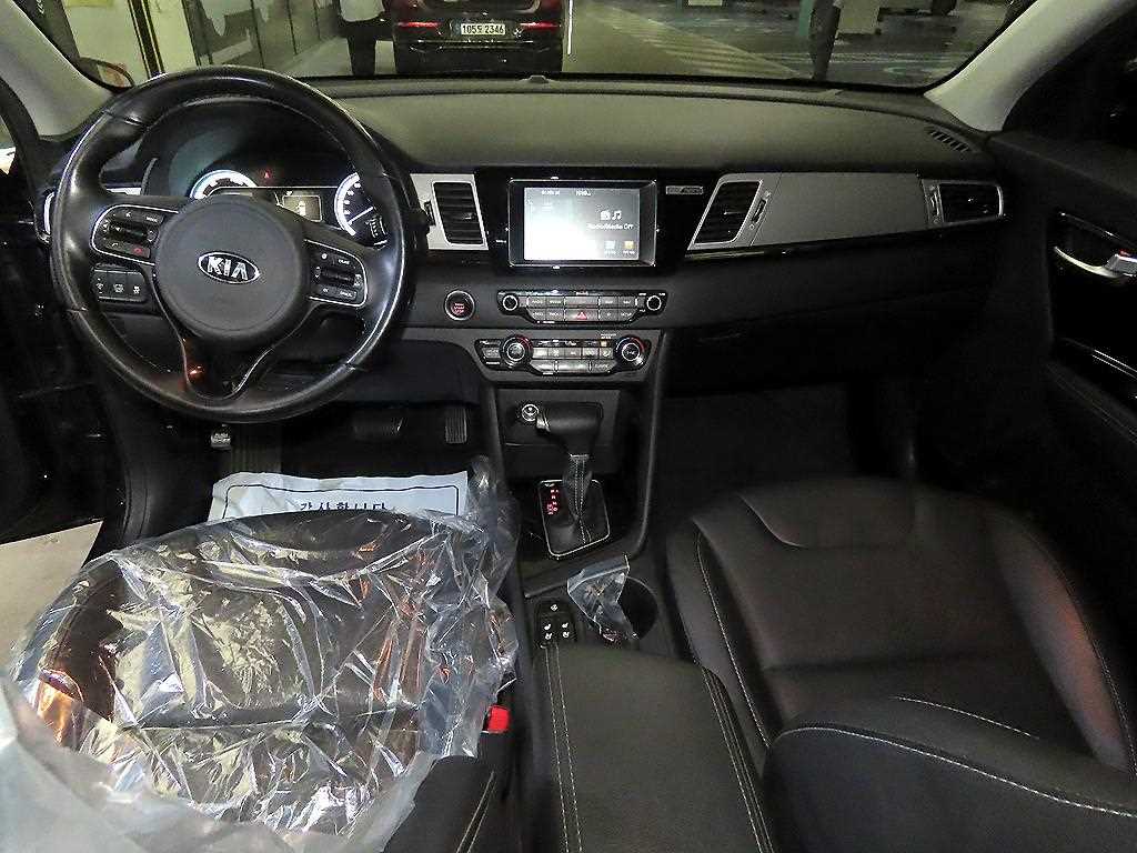KIA Niro - Vista 12