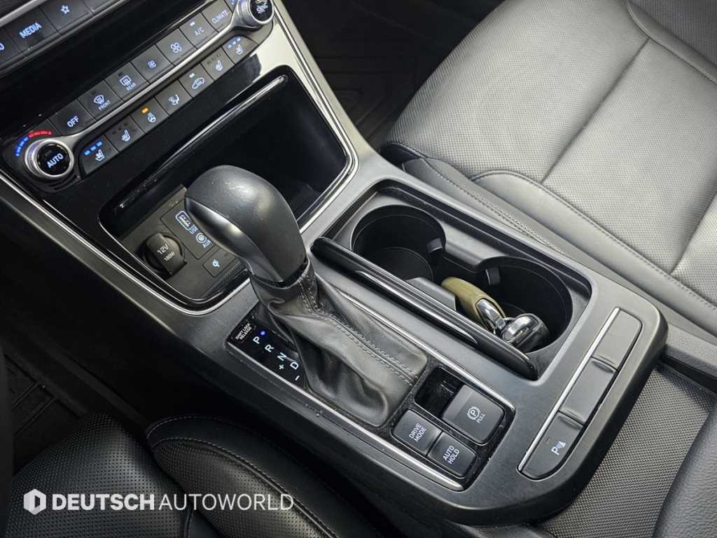 HYUNDAI Grandeur - Vista 11
