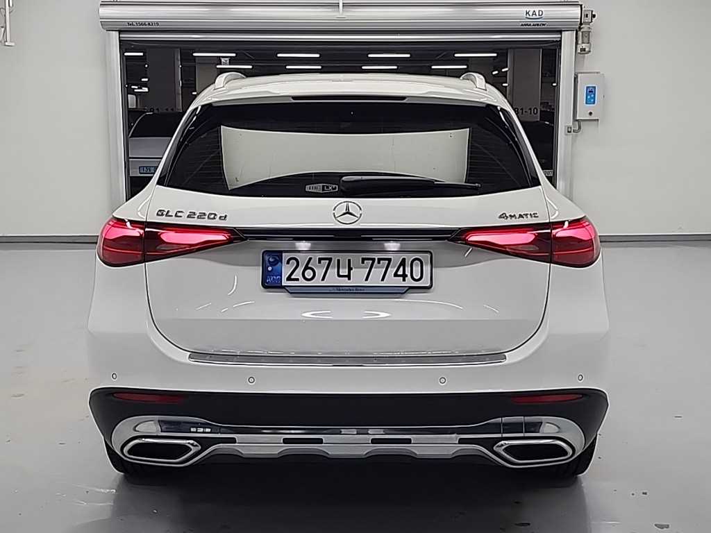 Mercedes Benz GLC Class - Vista 3