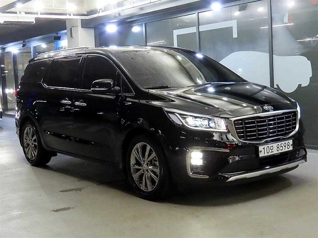 KIA Carnival 2019 Negro - Importación desde Corea - HF Imports Iquique - Foto 1