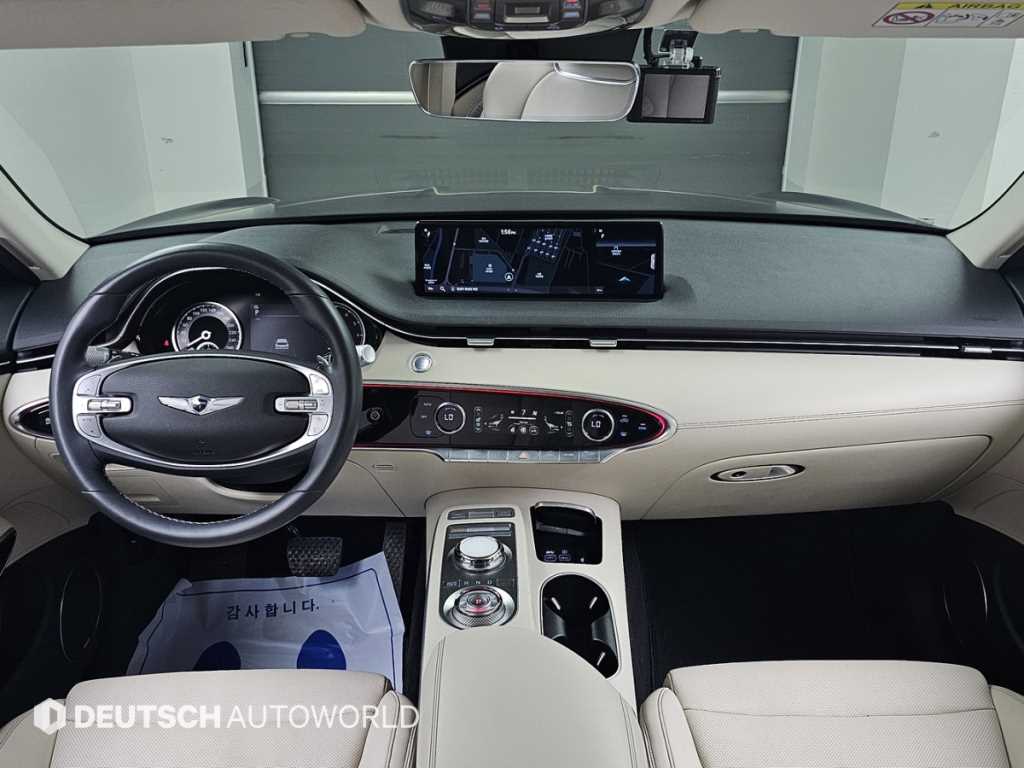 Genesis GV70 - Vista 9