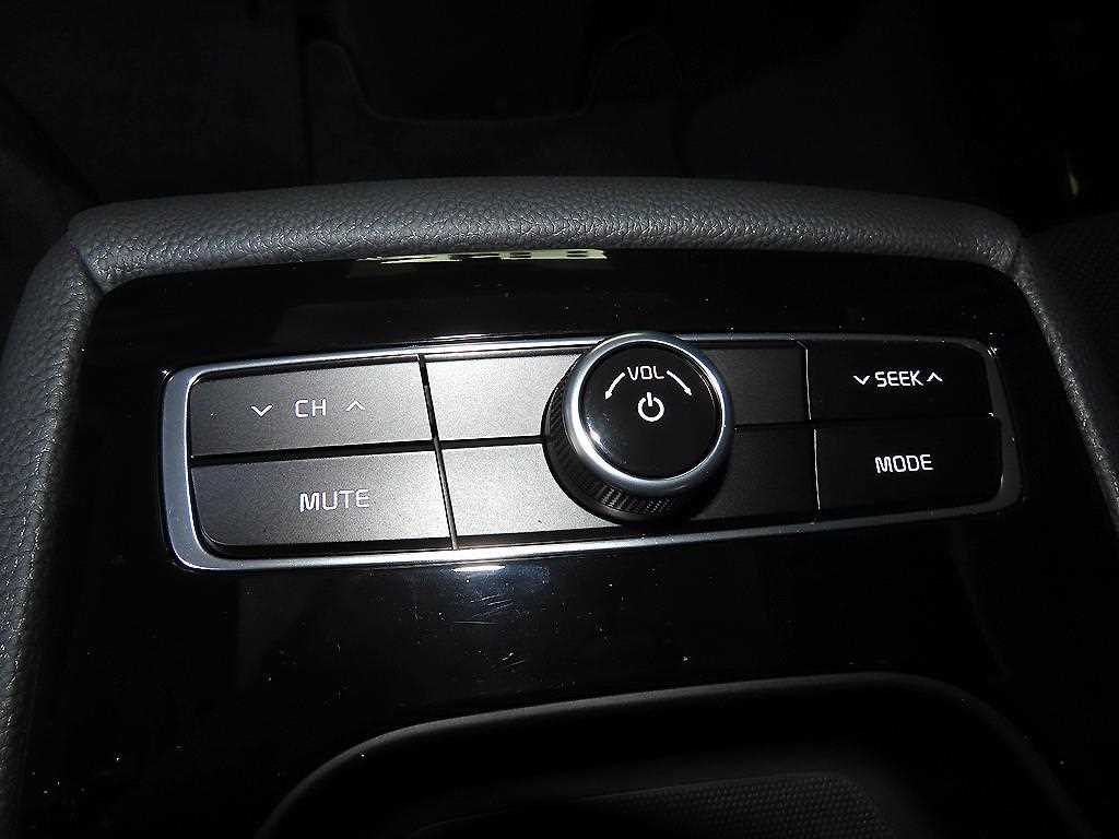 KIA K7 2016 - Importación desde Corea - HF Imports Iquique - Foto 17