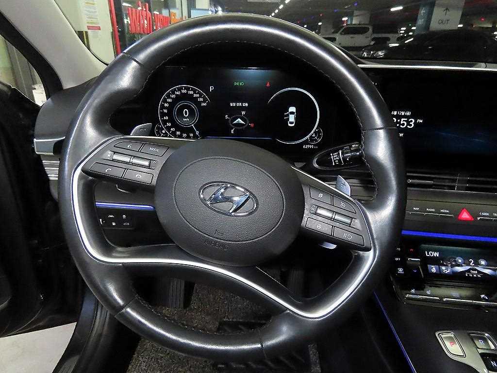 HYUNDAI Grandeur - Vista 10
