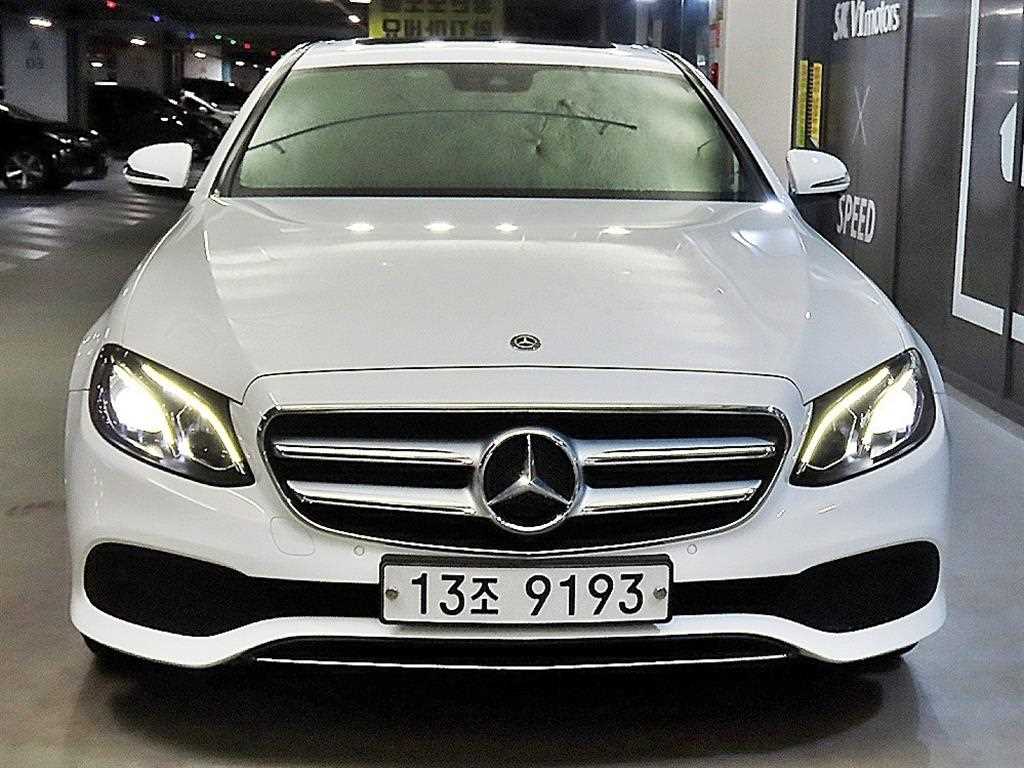 Mercedes Benz E class - Vista 2