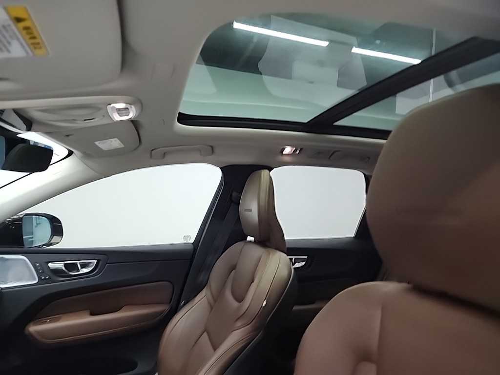Volvo XC60 2019 Café - Importación desde Corea - HF Imports Iquique - Foto 16