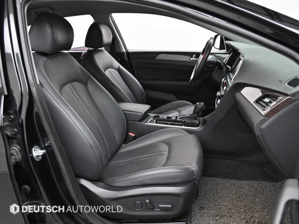 HYUNDAI Sonata - Vista 12