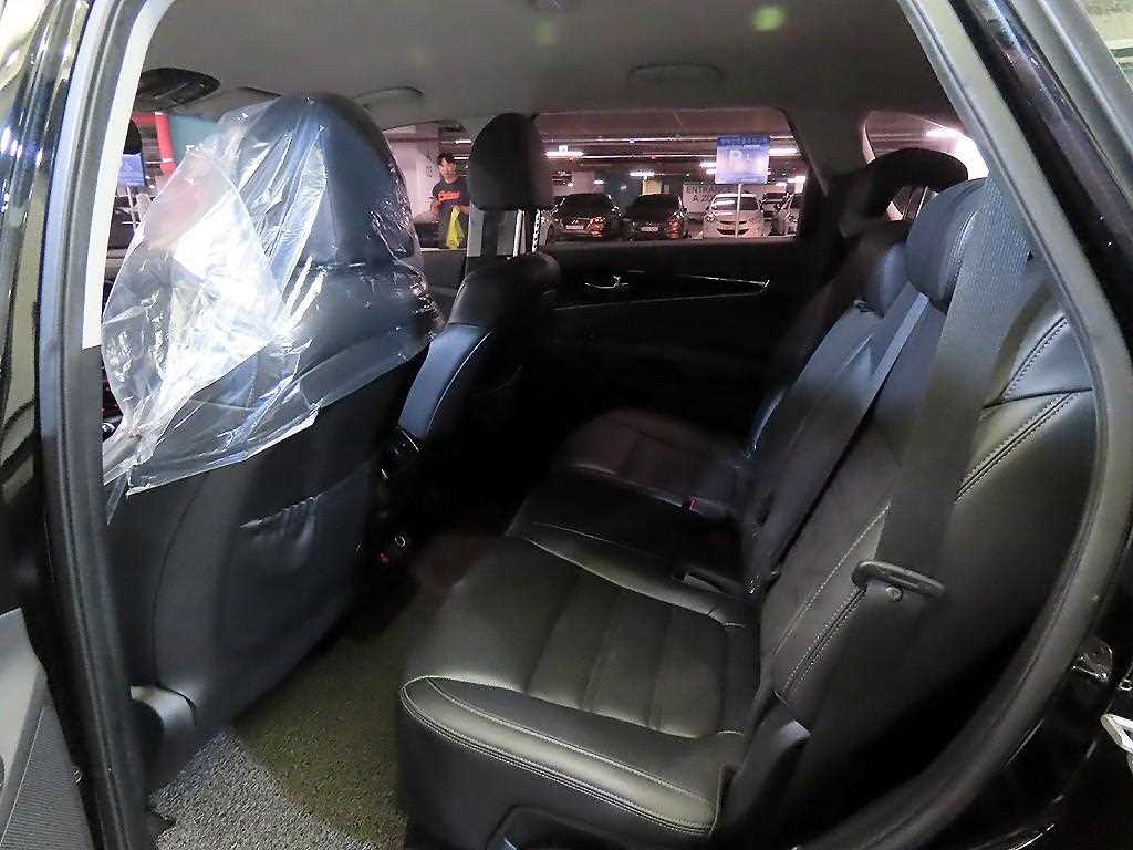 KIA Sorento - Vista 9