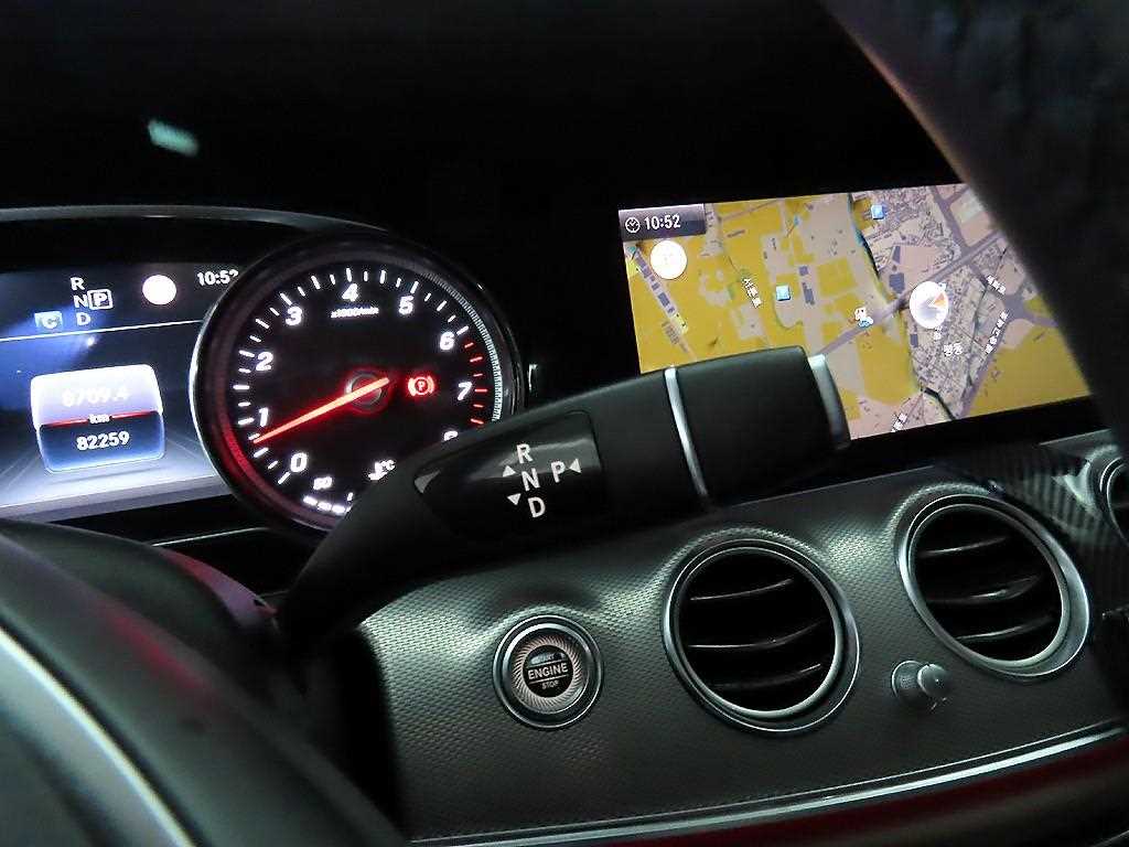 Mercedes Benz E class 2018 Blanco - Importación desde Corea - HF Imports Iquique - Foto 14