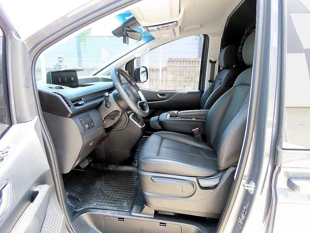HYUNDAI Staria - Vista 7