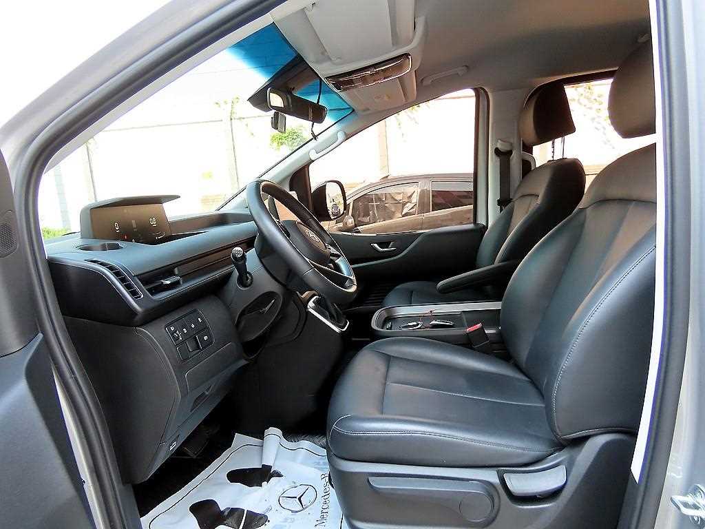 HYUNDAI Staria - Vista 8