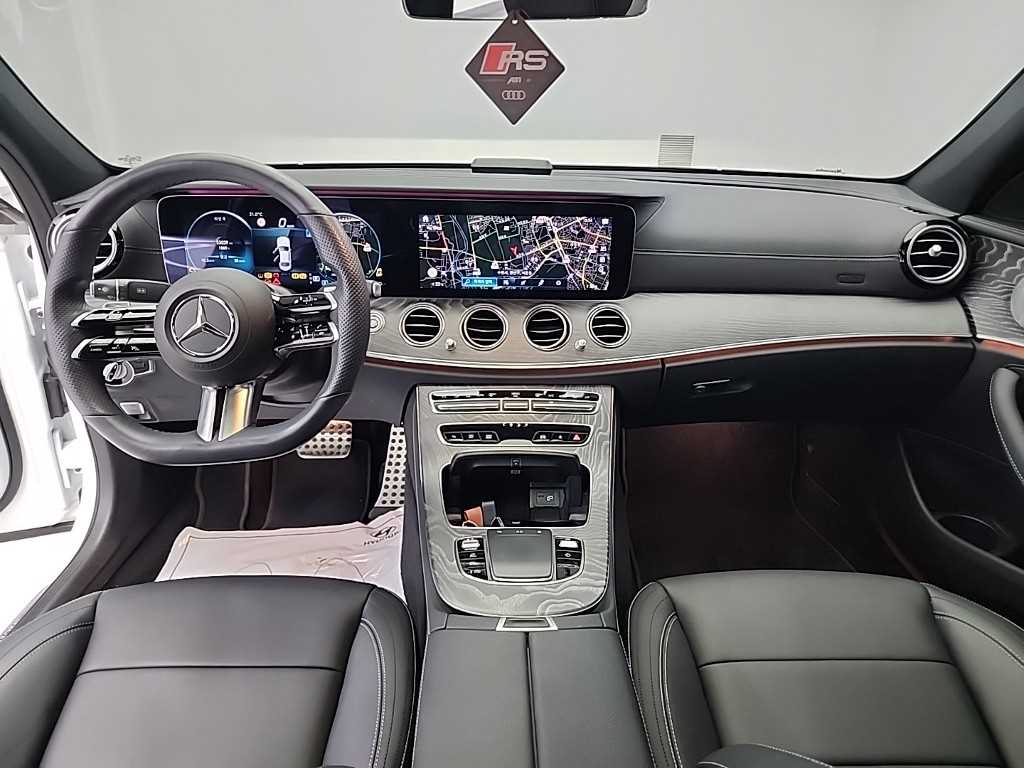 Mercedes Benz E class - Vista 9