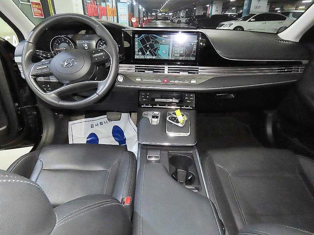 HYUNDAI Grandeur - Vista 12