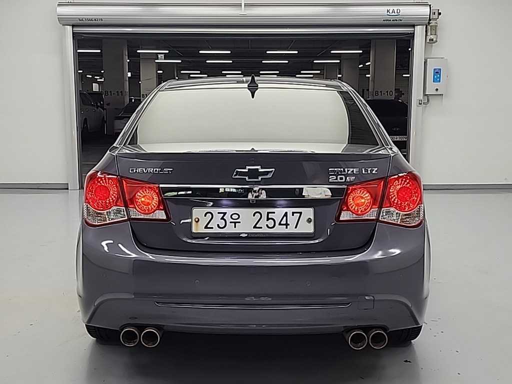 Chevrolet Cruise - Vista 3