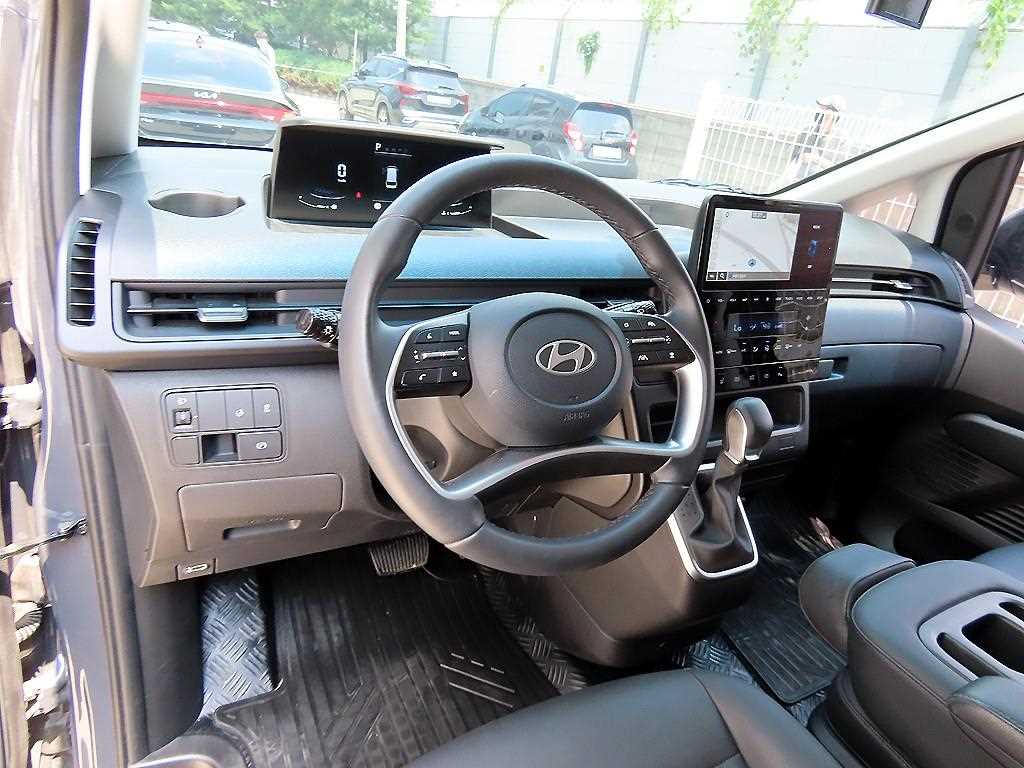 HYUNDAI Staria - Vista 9