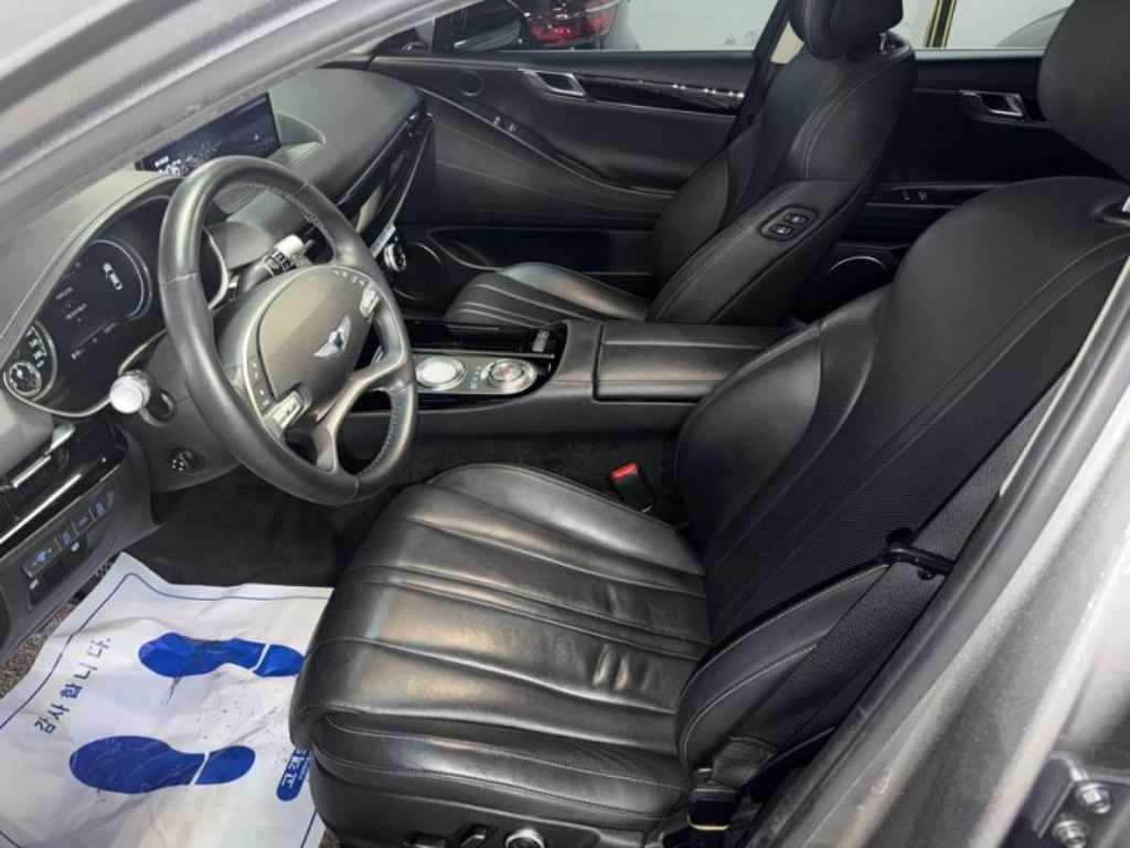 Genesis G80 - Vista 8
