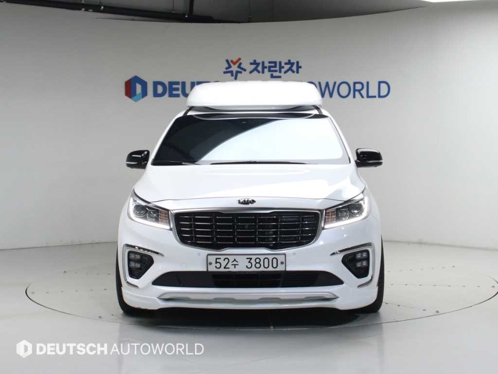 KIA Carnival - Vista 3