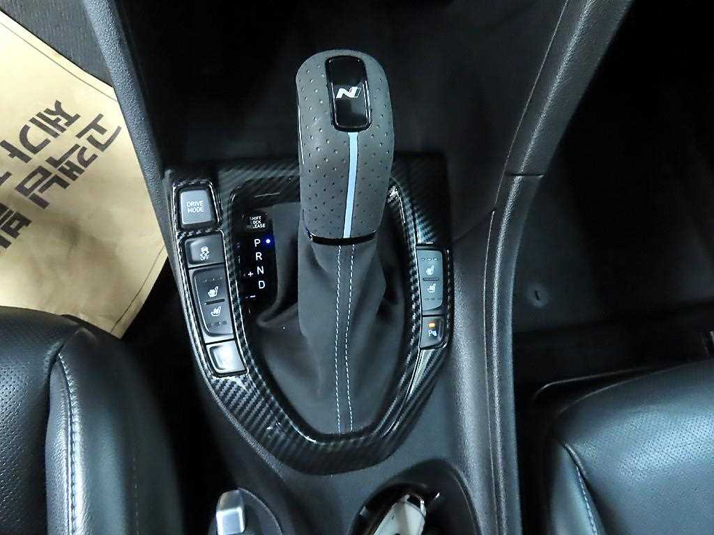 HYUNDAI Veloster - Vista 12
