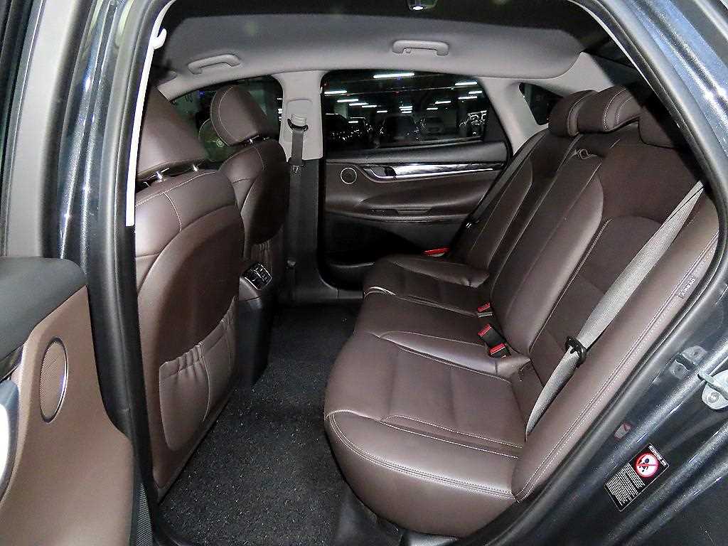 HYUNDAI Grandeur - Vista 9