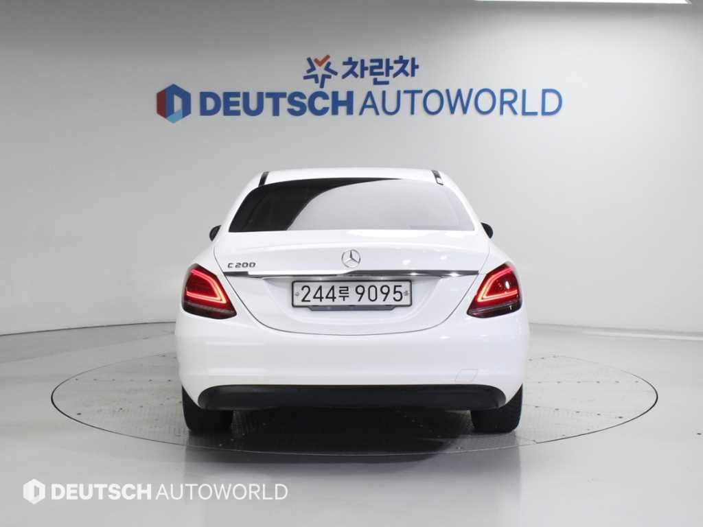 Mercedes Benz C Class - Vista 6