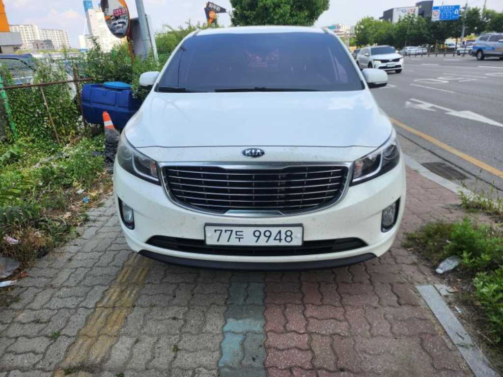 KIA Carnival 2017 Blanco - Importación desde Corea - HF Imports Iquique - Foto 1