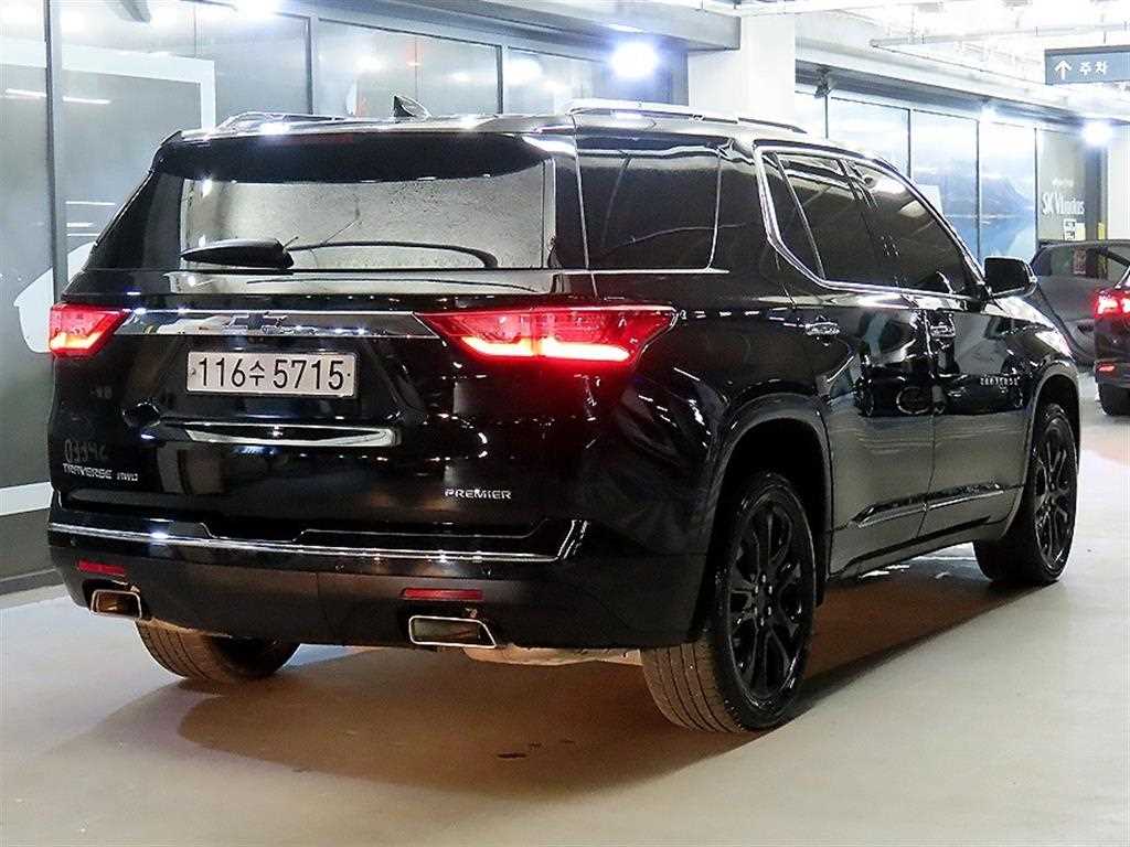 Chevrolet Travers - Vista 6