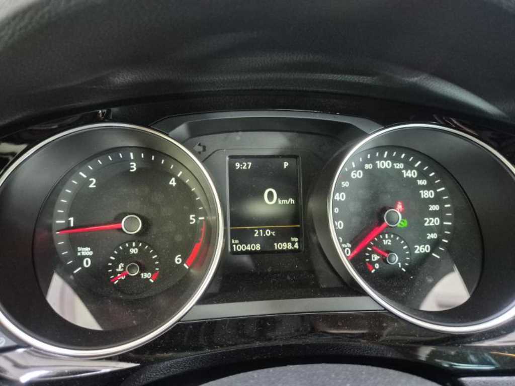 Volkswagen Jetta - Vista 10