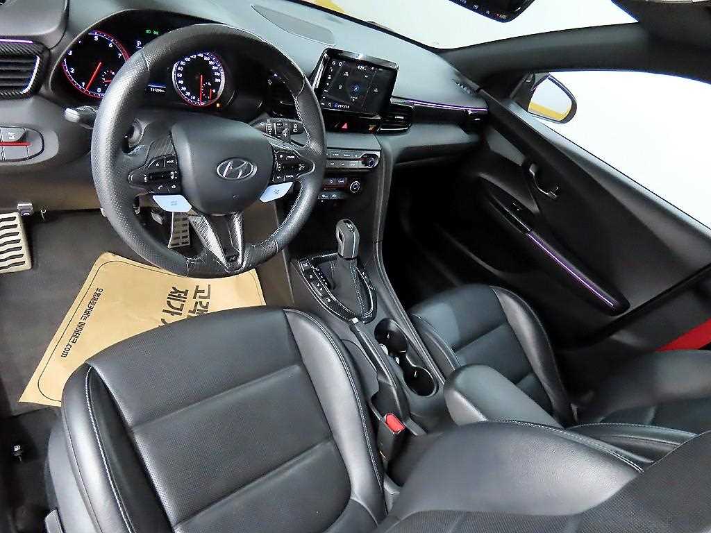 HYUNDAI Veloster - Vista 9