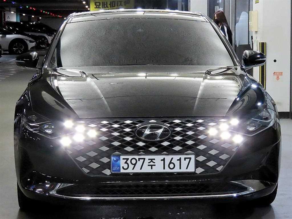 HYUNDAI Grandeur - Vista 2