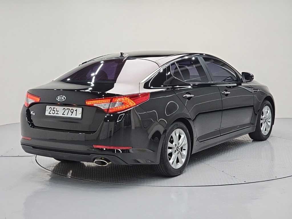 KIA K5 - Vista 6