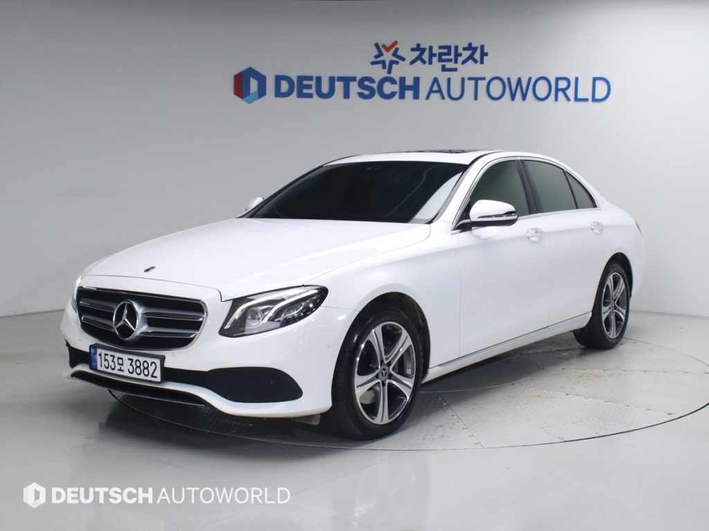 Mercedes Benz E class - Vista 2