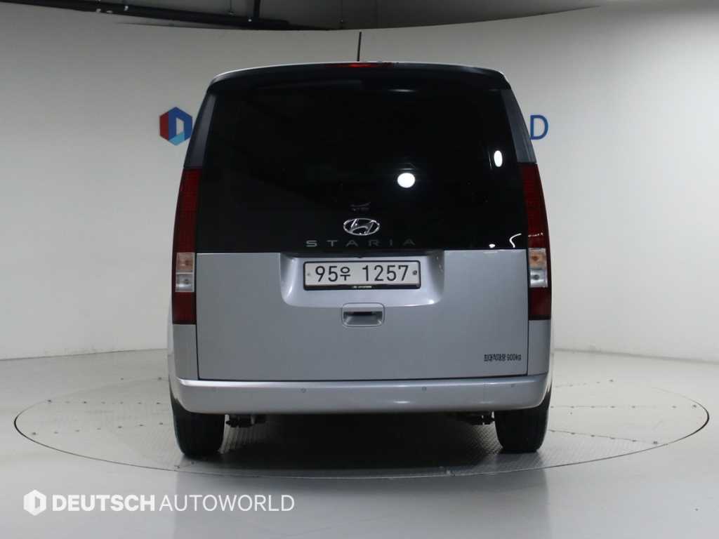 HYUNDAI Staria - Vista 6
