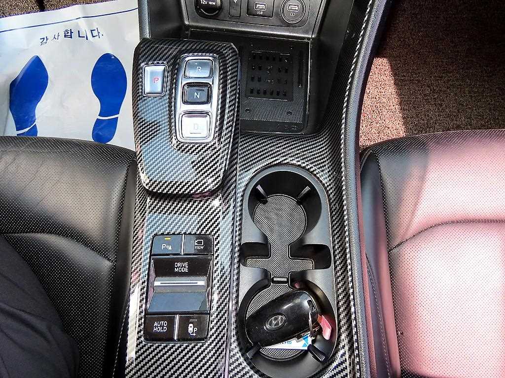 HYUNDAI Sonata - Vista 12