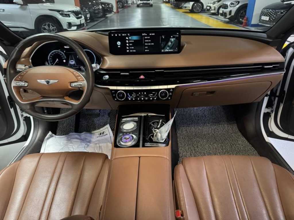 Genesis G80 - Vista 8
