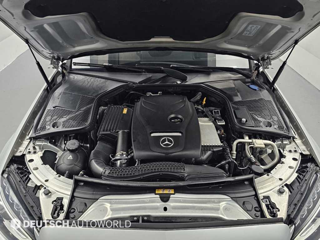 Mercedes Benz C Class - Vista 8