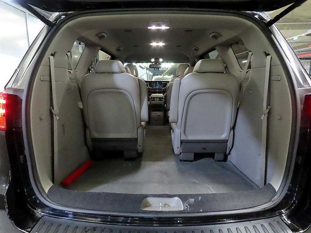 KIA Carnival 2019 Negro - Importación desde Corea - HF Imports Iquique - Foto 18