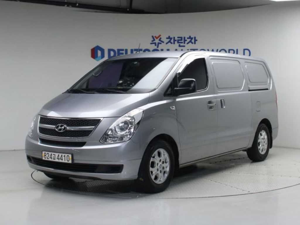 HYUNDAI Starex - Vista 2